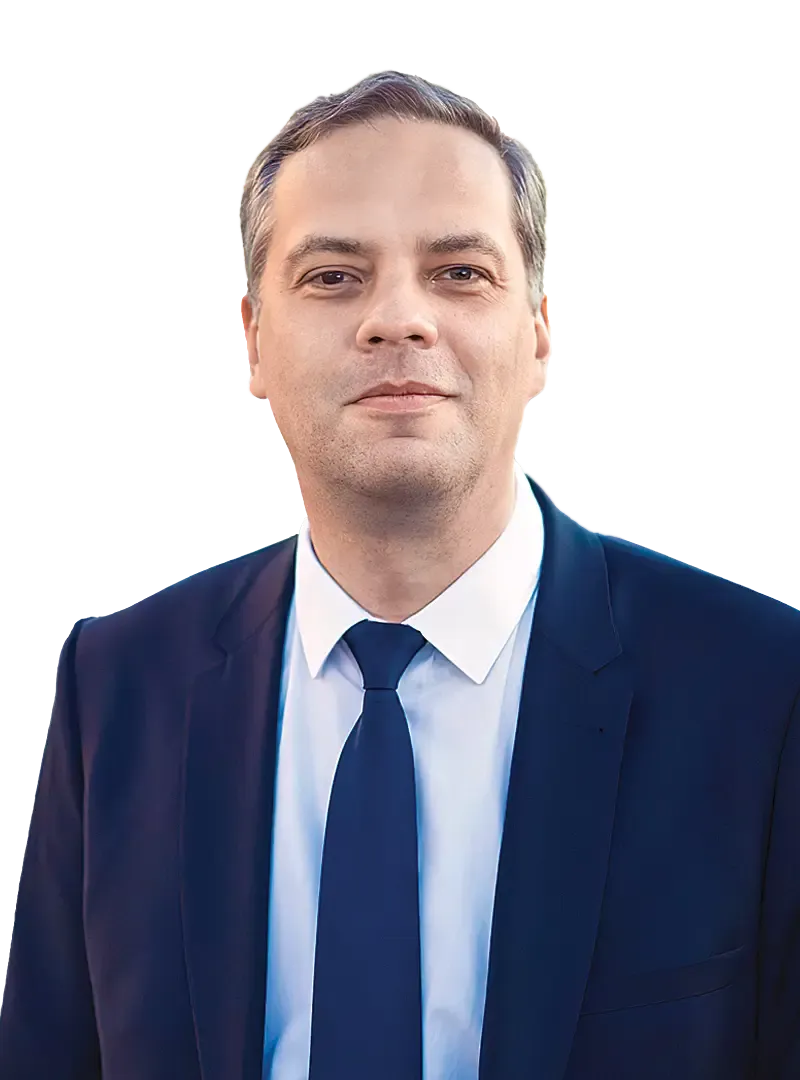 Владимир Милов